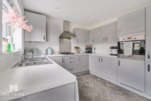 Kitchen- click for photo gallery